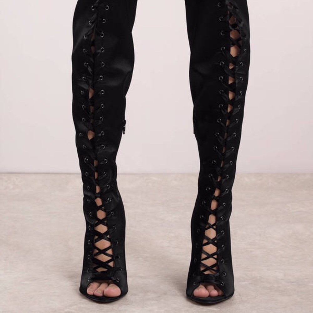 Elegant Black Over the Knee Lace-Up Boots